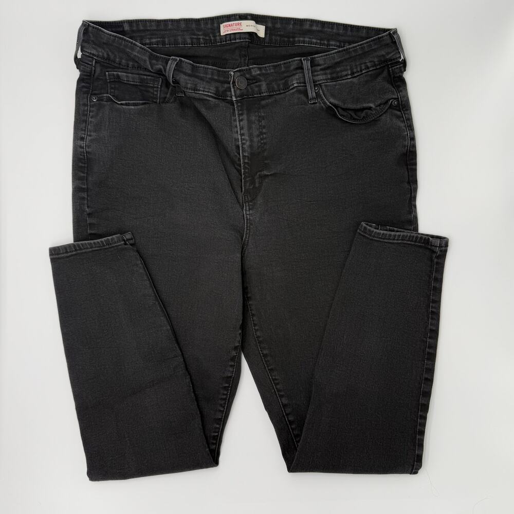 Signature Levi Strauss Women's Mid-Rise Skinny Jeans | 34” X 27” | Black
